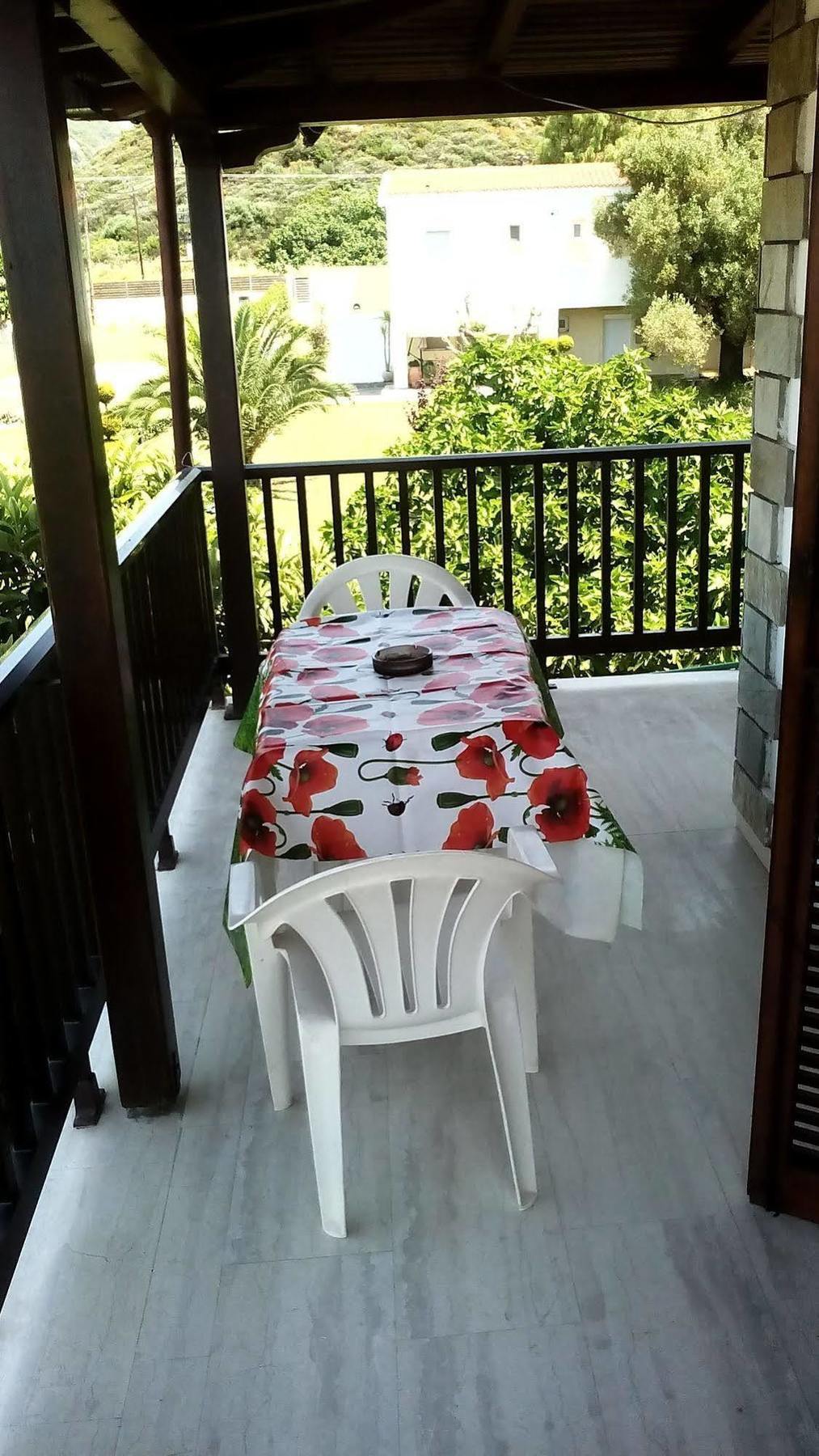Nireas Apartment Nea Skioni Exterior photo